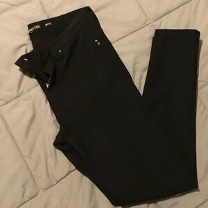 Black Skinny Jeans with Stretchy Fit